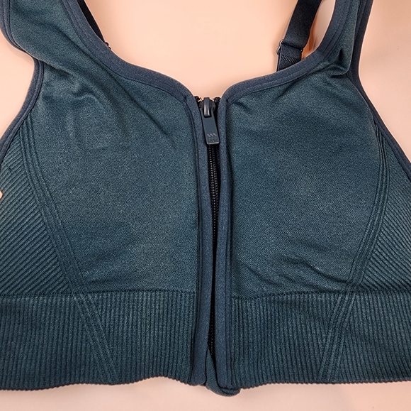 New Workout Sports Bra All in Motion Dusty Blue Gym Top Medium Support Size XS - Picture 6 of 8